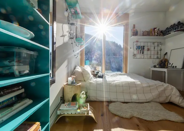 New Modern 4br With Mountain Views In *