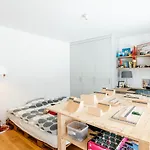 New Modern 4br With Mountain Views In ヴィラ