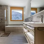 ヴィラ New Modern 4br With Mountain Views In *