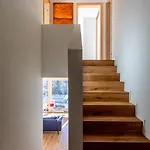 New Modern 4br With Mountain Views In ヴィラ