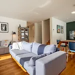ヴィラ New Modern 4br With Mountain Views In *