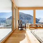 ヴィラ New Modern 4br With Mountain Views In ダヴォス・プラッツ