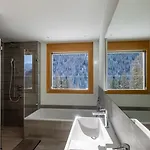 ヴィラ New Modern 4br With Mountain Views In ダヴォス・プラッツ