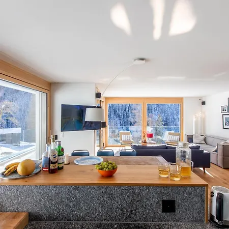 New Modern 4br With Mountain Views In Villa *