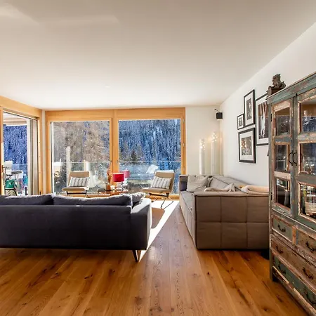 New Modern 4br With Mountain Views In Willa *