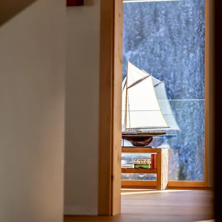 New Modern 4br With Mountain Views In Davos