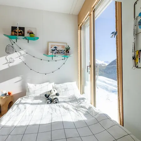 New Modern 4br With Mountain Views In *