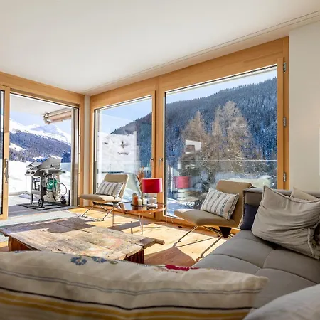 New Modern 4br With Mountain Views In Willa Davos