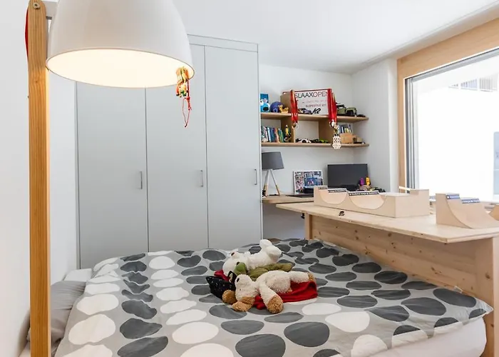 New Modern 4br With Mountain Views In * Ostrava