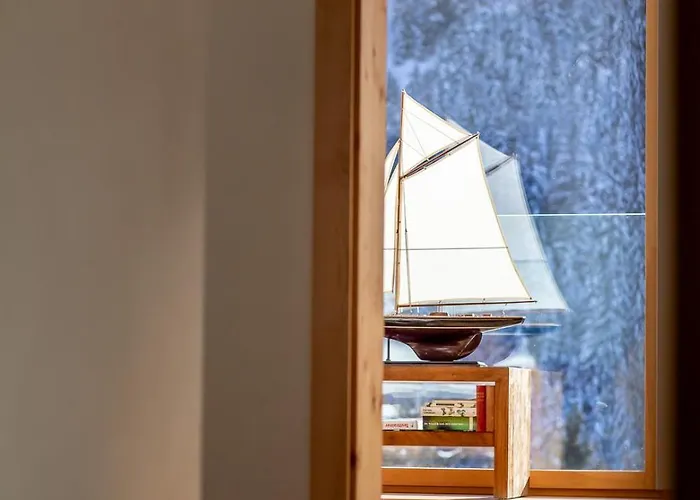 New Modern 4br With Mountain Views In Ostrava