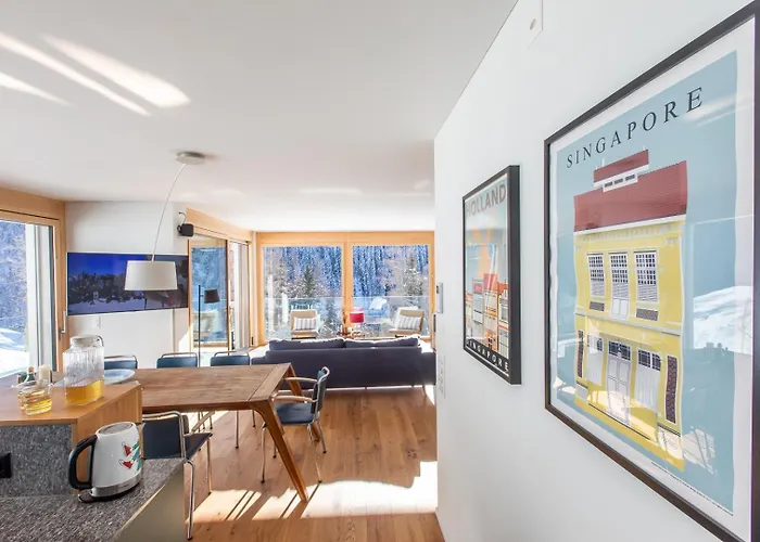 New Modern 4br With Mountain Views In Villa Ostrava